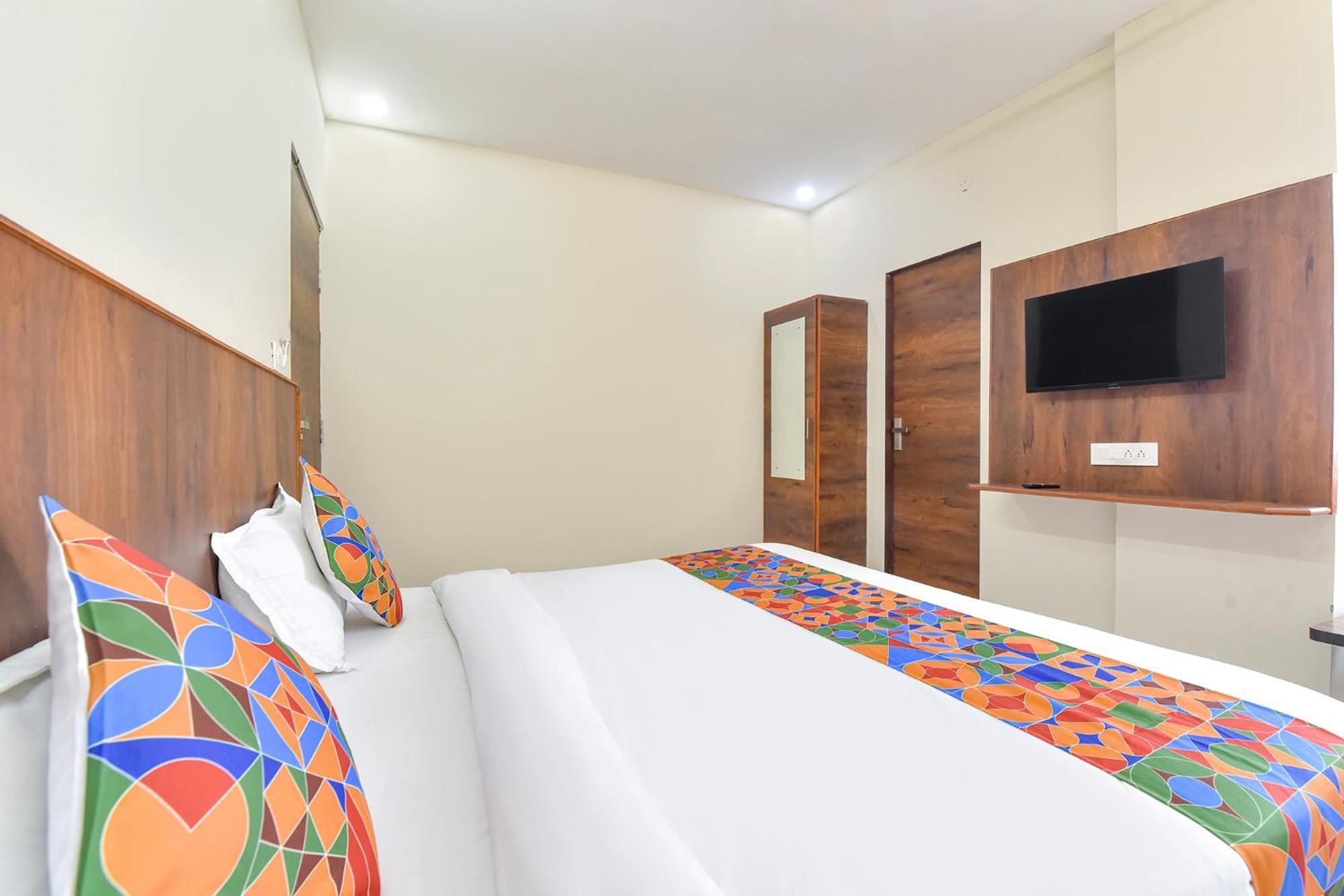 Fabhotel Lavish Palace Jaipur Bagian luar foto