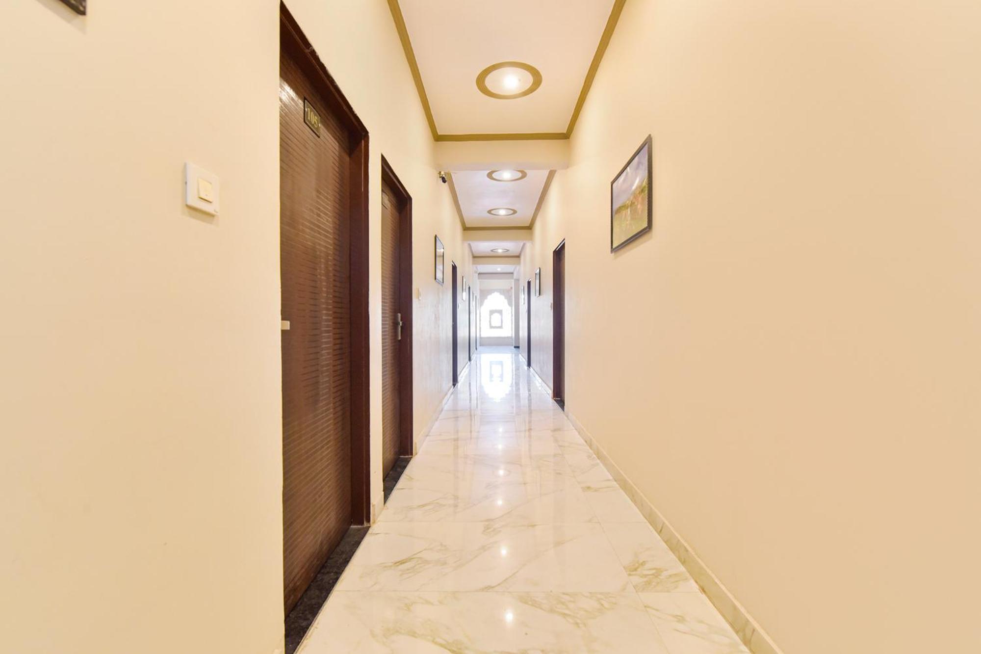Fabhotel Lavish Palace Jaipur Bagian luar foto