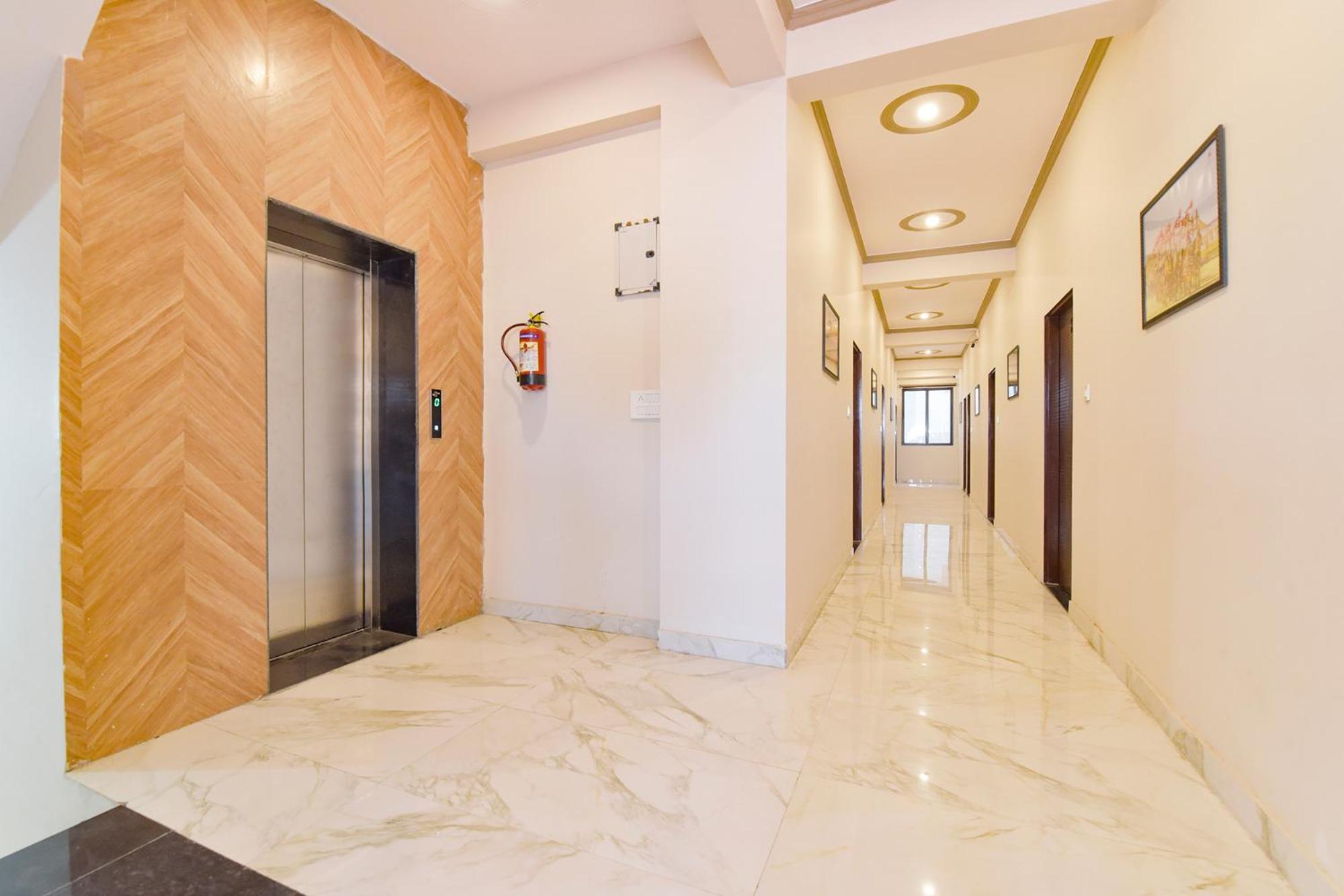 Fabhotel Lavish Palace Jaipur Bagian luar foto